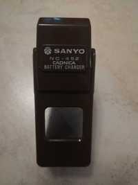 Składana ładowarka do akumulatorków AA firmy Sanyo