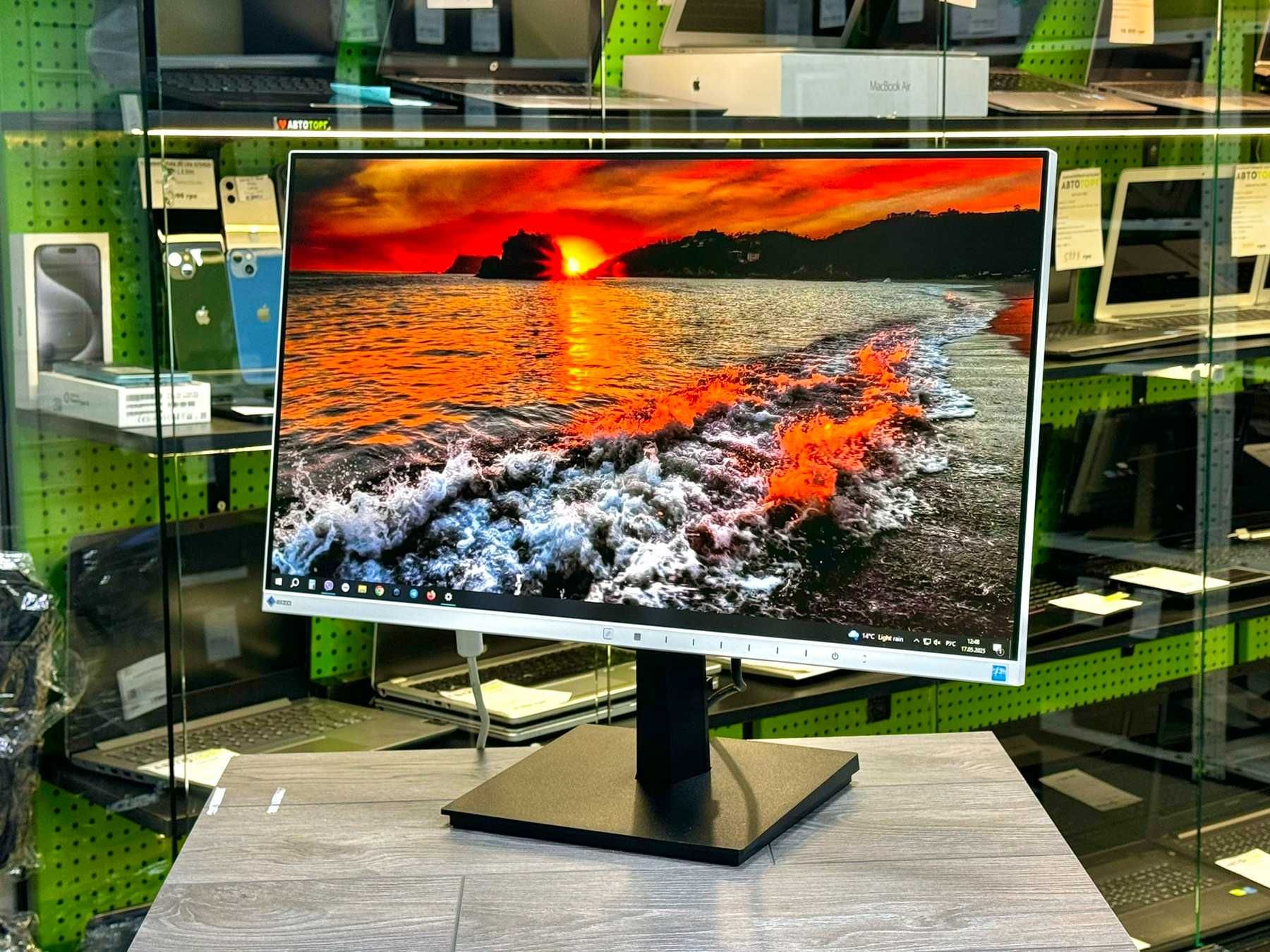 Безрамочні монітори EIZO FlexScan EV2450 / IPS / DVI, VGA, HDMI, DP