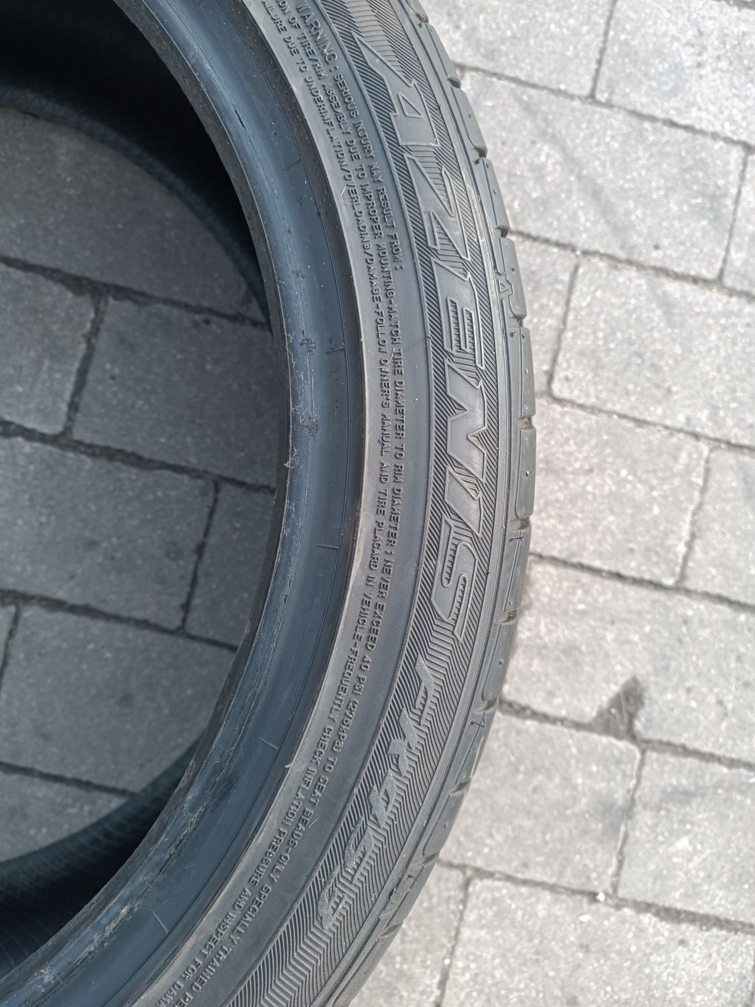 225/45ZR18 Falken Azenis FK453. 225/45R18  95Y