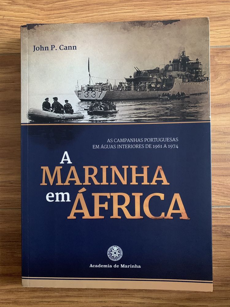 A Marinha em África - John P. Cann