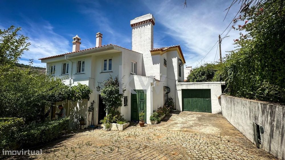 Casa de campo em rua Luís de Camões, Santiago Maior