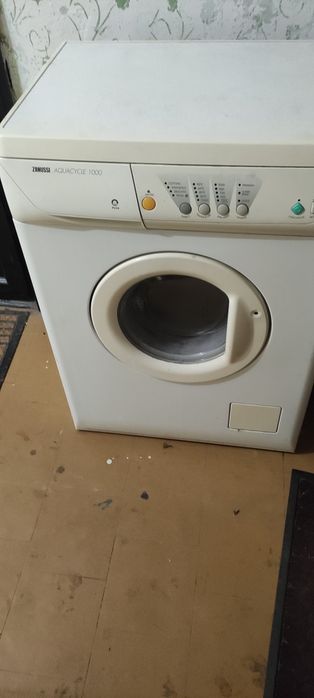 Продам стиральную машину Зануси ,был один хозяин