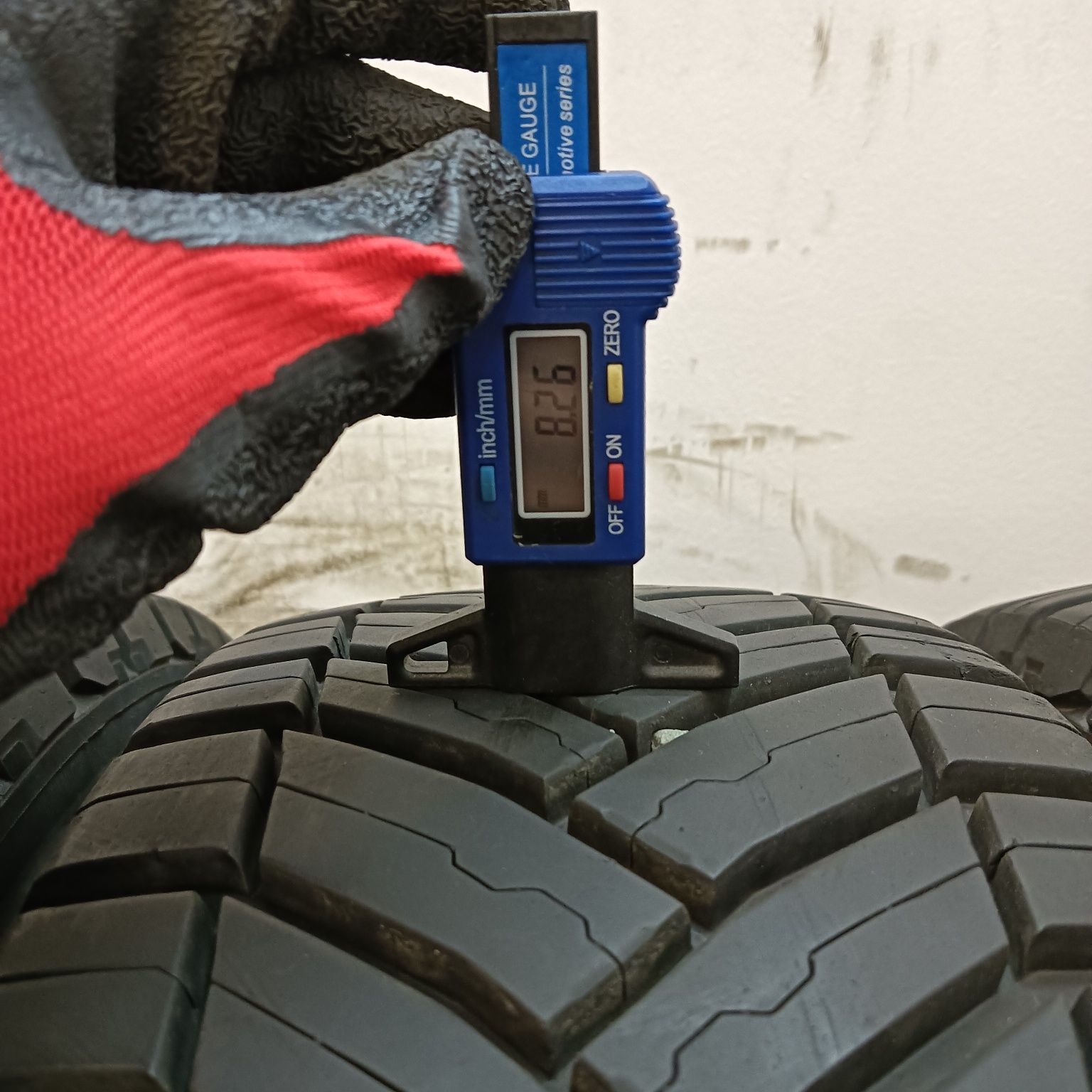 195/70/15C Michelin Agilis CrossClimate komplet