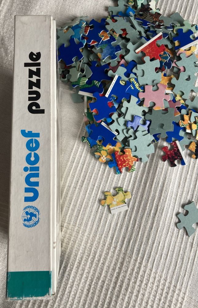Puzzle Unicef PRL 45x45cm, 196 elementów