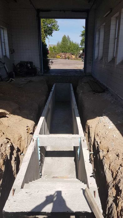 Kanał samochodowy betonowy dł. 10m ze schodami, na ciężarówki TIR