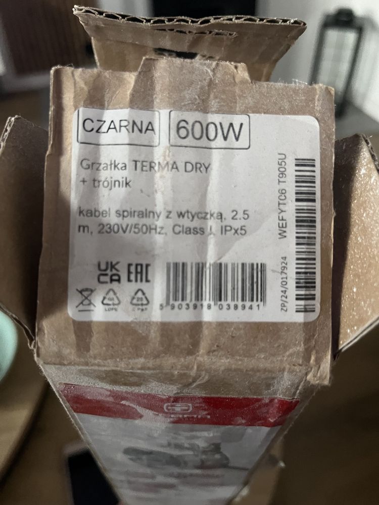TERMA Grzałka DRY 600W CZARNA trójnik do grzejnika