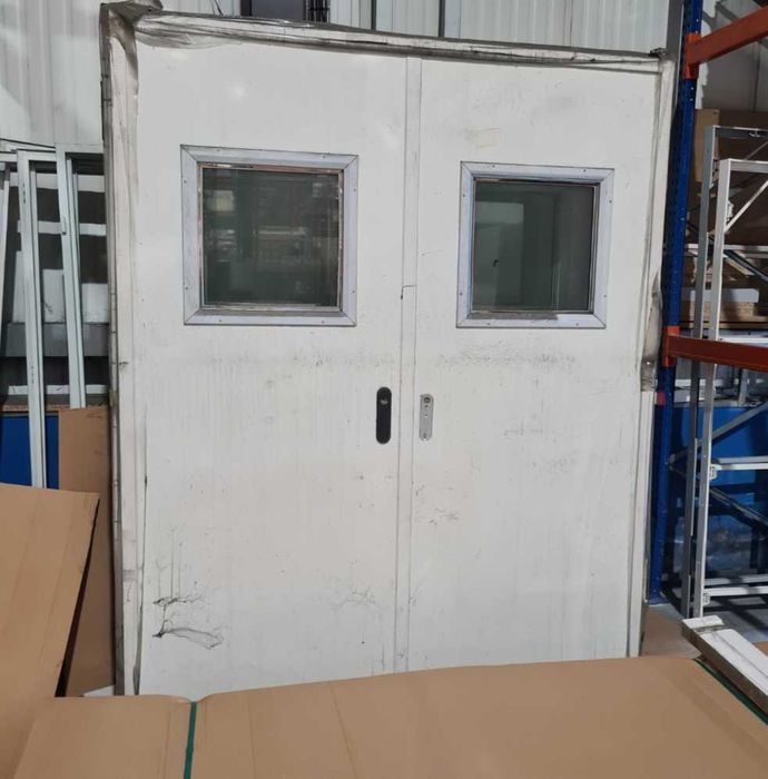 porta corta fogo 2 folhas 2 janelas 2015x1700cm