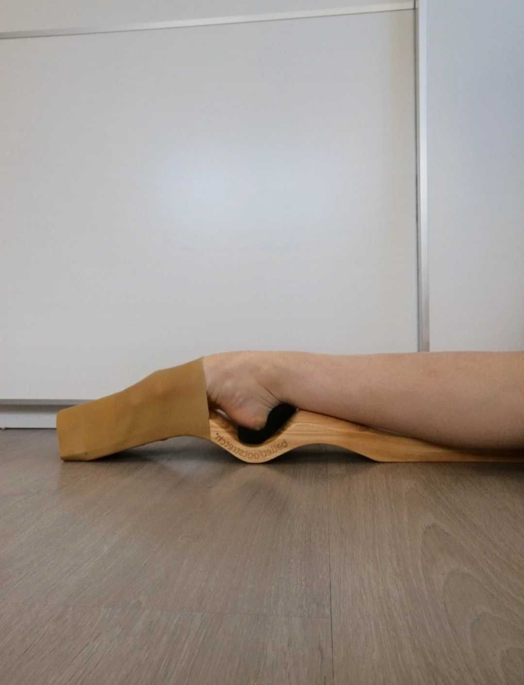 Ballet foot stretch Original