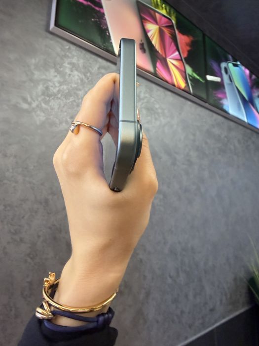 Used IPHONE 16 256 Teal Neverlock Костюшка,5 igrand