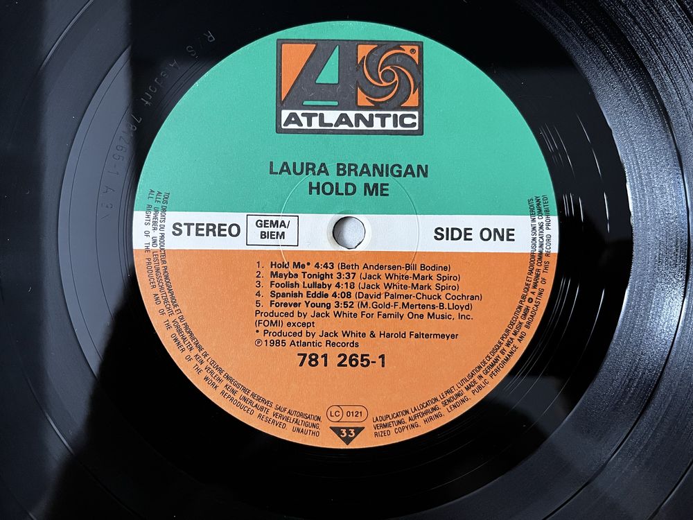 Płyty winylowe Laura Branigan Hold Me. 1 Press.