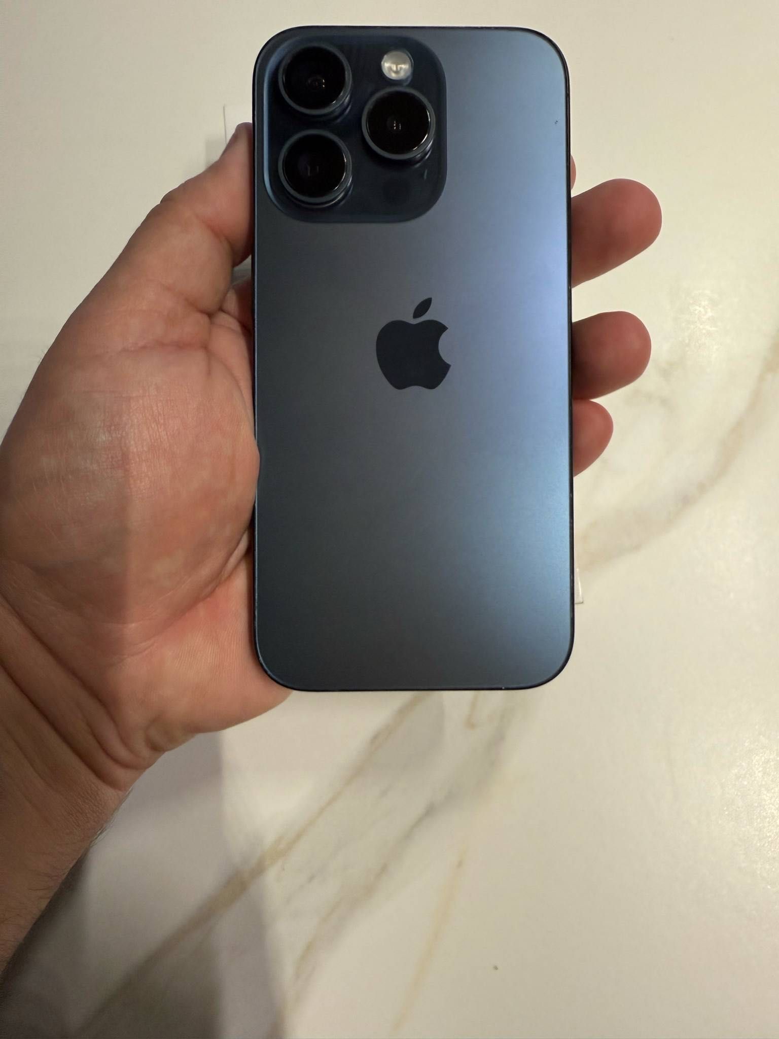 iPhone 15 Pro, 128GB Blue Titanium - stan idealny