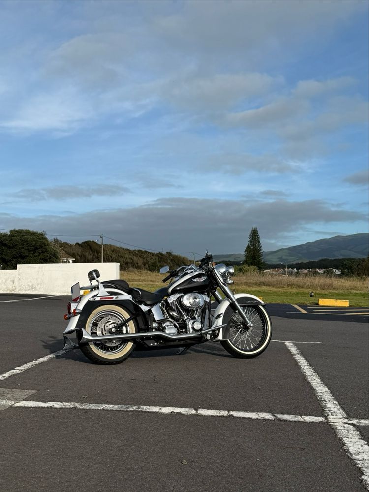 Harley-Davidson Softail Deluxe