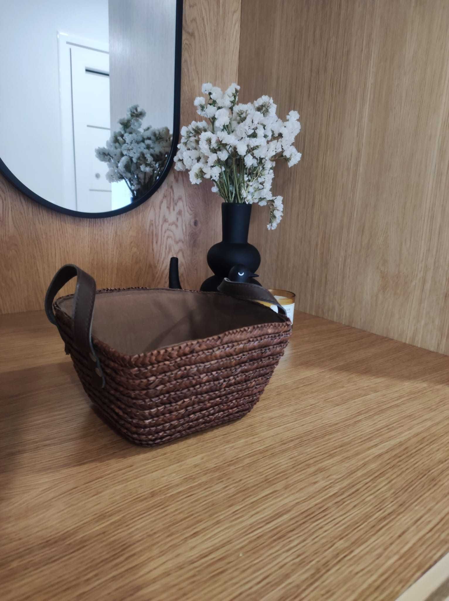 Cesto decorativo castanho