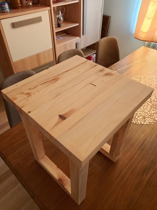 Taboret sosna 35x35