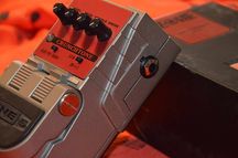 Line 6 Tone Crunch pedal de multiefeitos
