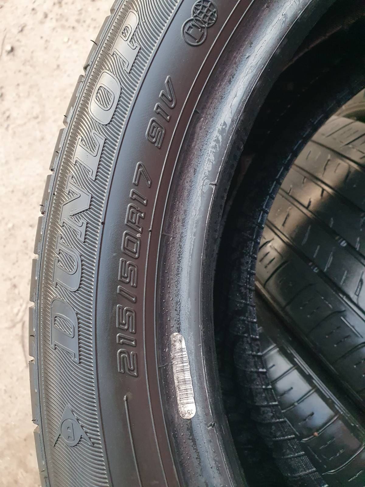 Продам шини 215/50/17 DUNLOP