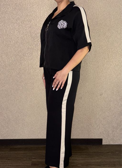 Продам косюм женский