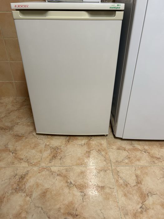 Vendo arca frigurifica de gavetas Jocel.