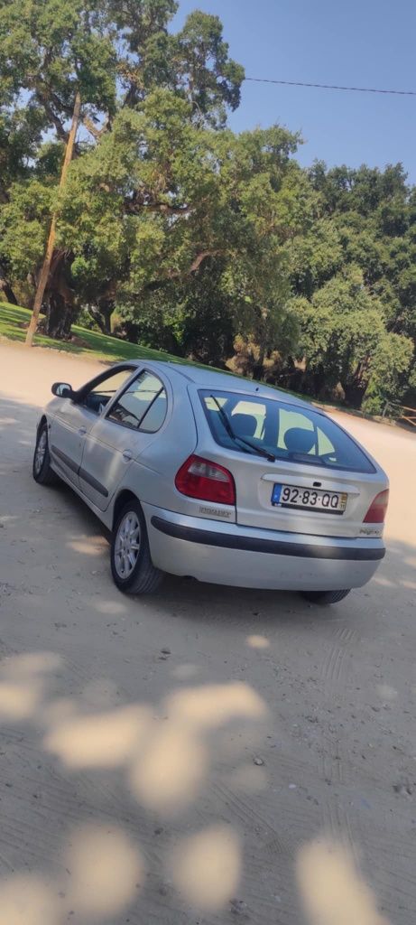 Vendo Renault Megane 1.4 ano 2000