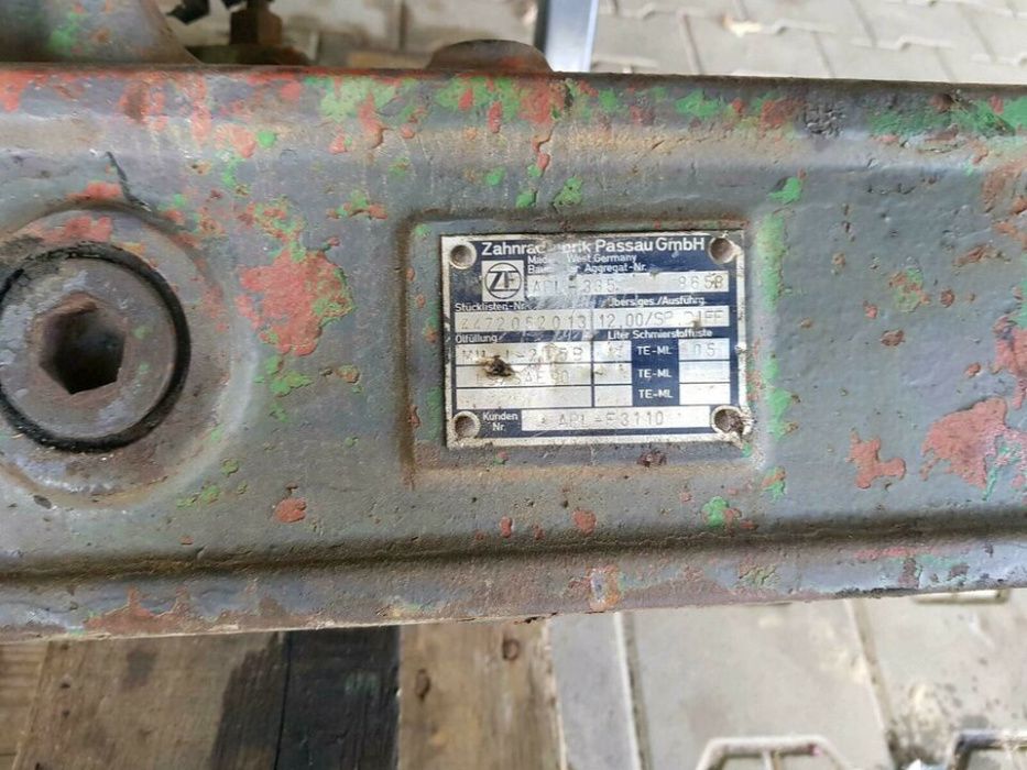 Most przedni części APL335 APL345 Fendt 308, 309, 310, 311, 380GT
