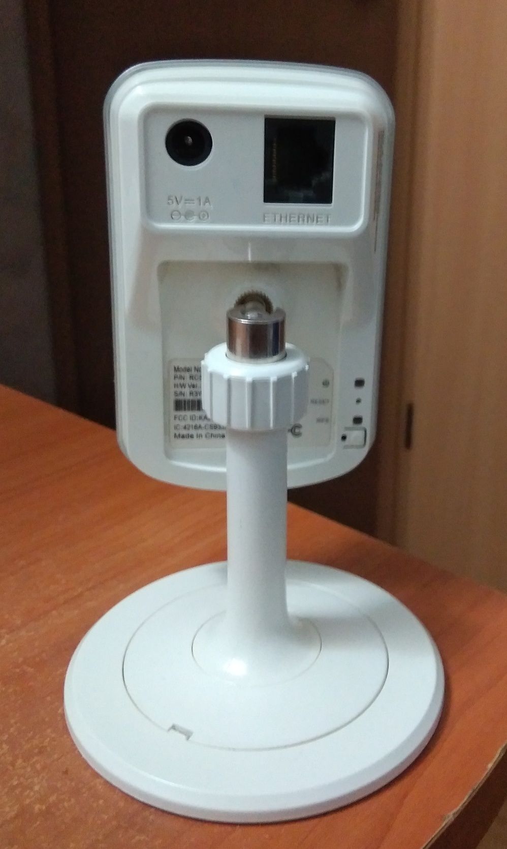 IP камера D-Link dcs-933L, H264 codec + 12v to 5v adapter