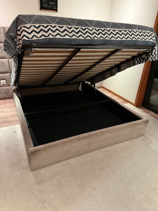 Cama de Casal / Sommier com arrumação 160x200cm