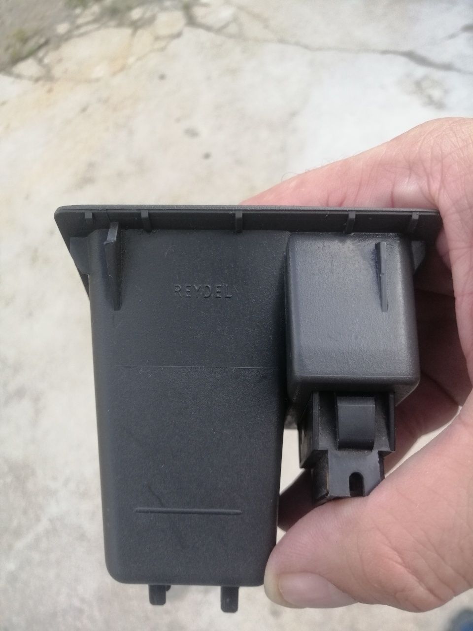 Interruptor faróis de nevoeiro e suporte  Clio mk1
