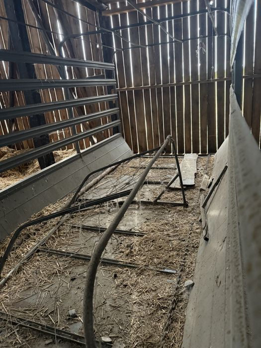 Przyczepa samozbierajaca do siana