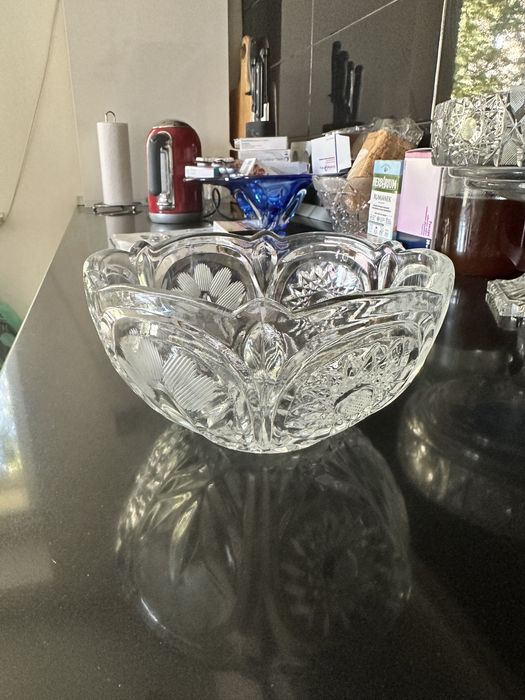 Продается салатница,конфетница