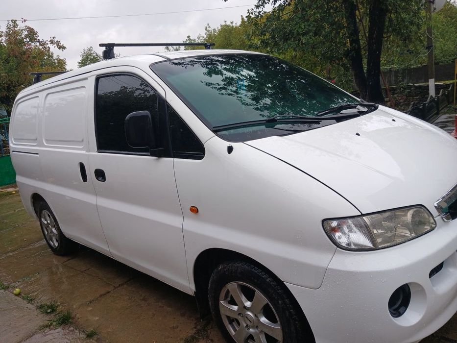 Hundai H-1 2.5 TDI.