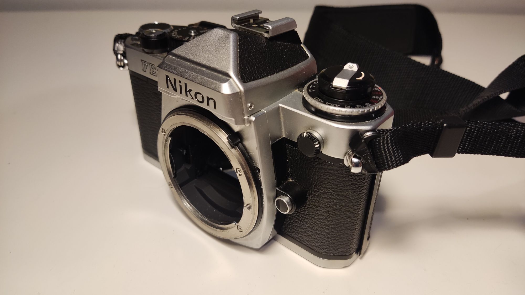 Nikon FE2 em muito bom estado