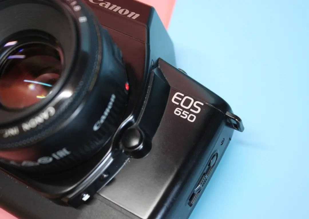 Фотокамера Canon EOS 650 + Canon EF 50mm f/1.8 ll + Canon 90-200mm