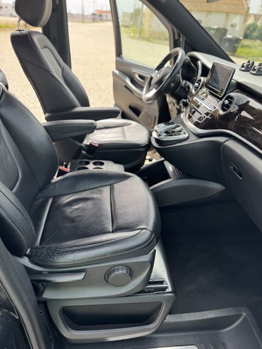 Mercedes V220 carro familiar