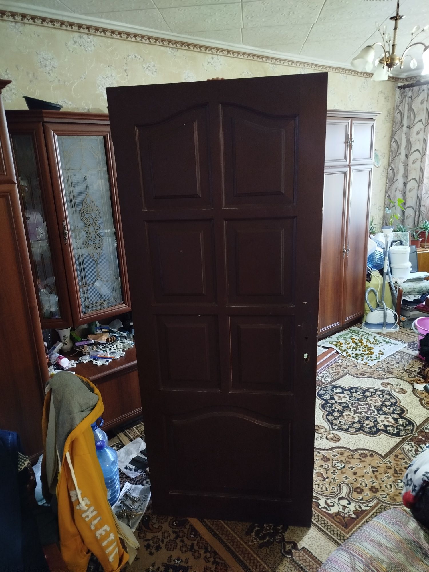 Продаю дерев'яні, соснові (фільончасті) двері