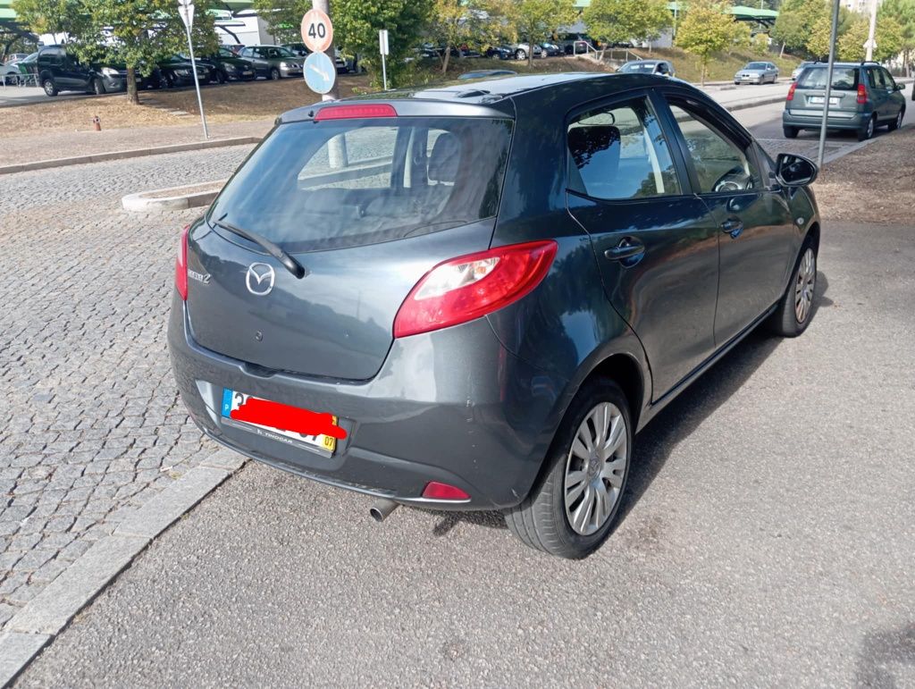 Mazda 2 1.3 160mil KMS com ac 2010