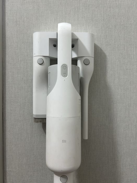 Акумуляторний пилосос Xiaomi. Турбощітка, 2 насадки, до 45 хв роботи