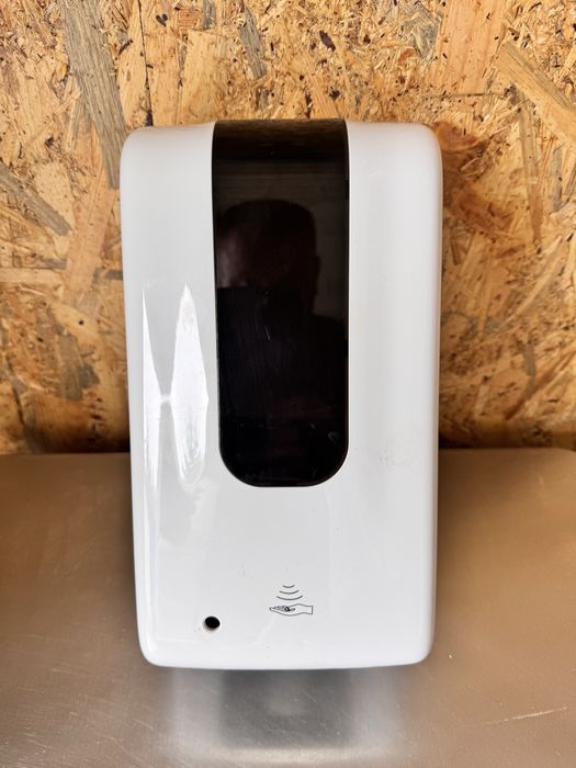 Sanjo automatyczny dozownik na płyn do dezynfekcji