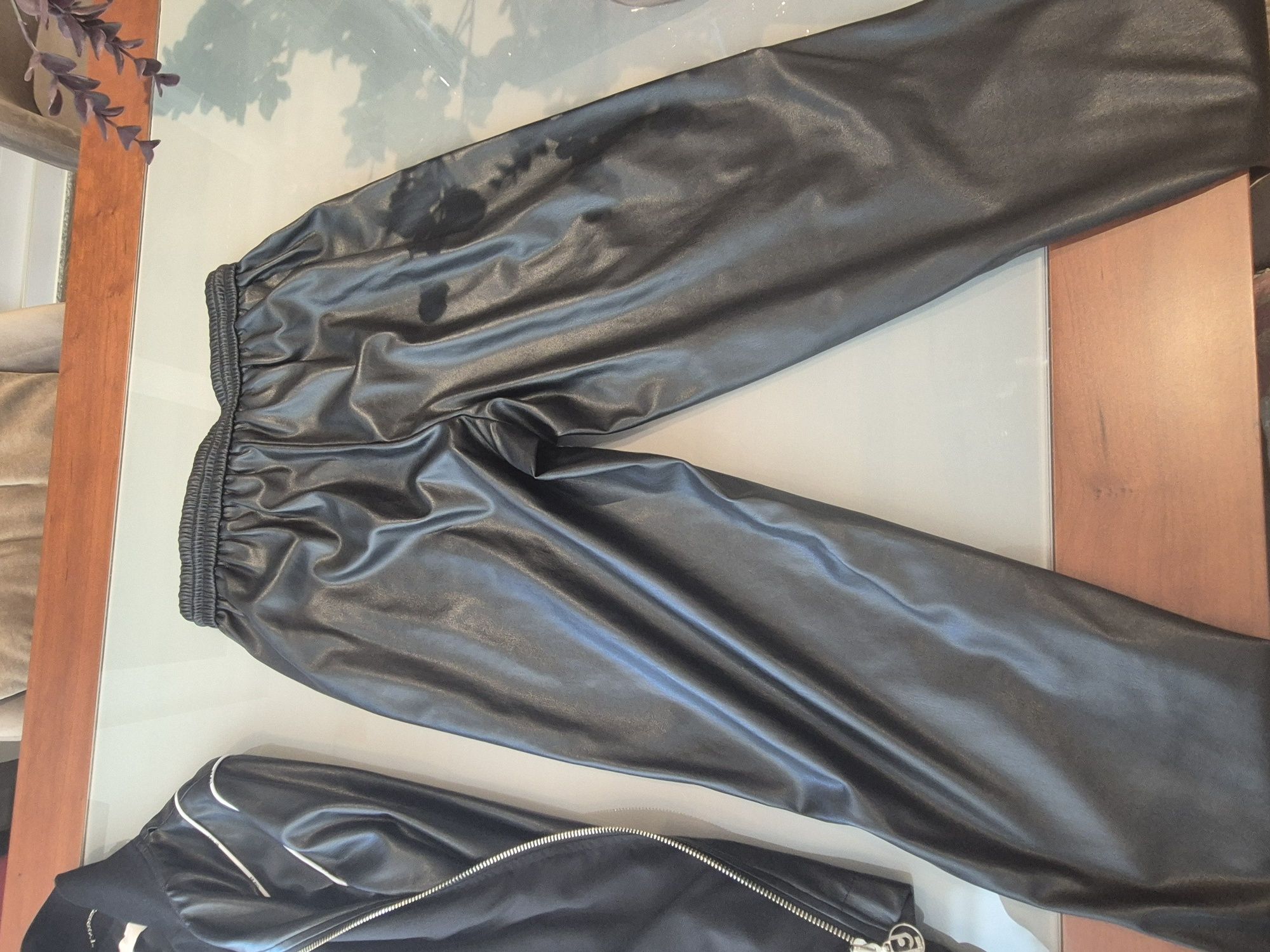Conjunto de napa fininha da LIUJO! NOVO