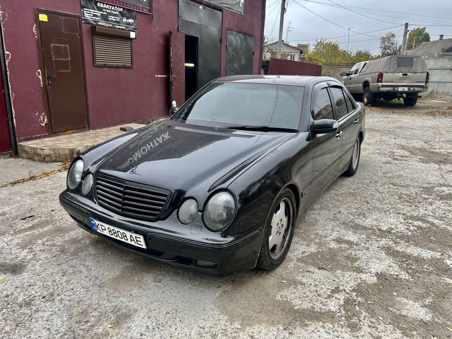 Mercedes Benz e-class 430 w210