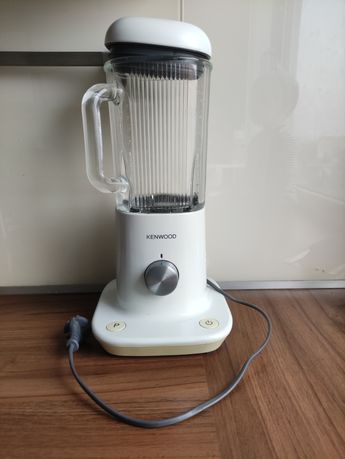 Blender kielichowy Kenwood Kmix bialy