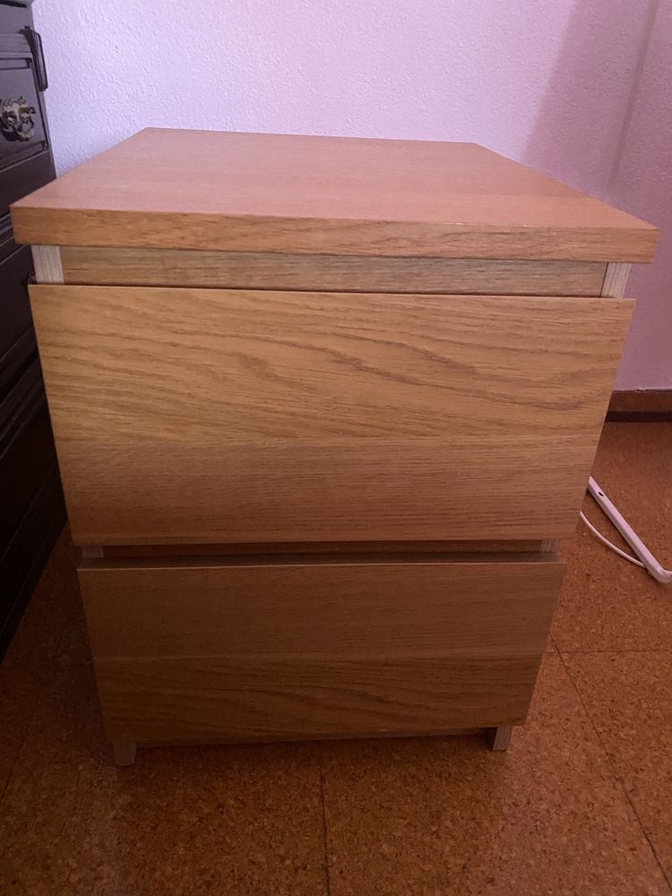 Mesa de cabeceira IKEA MALM