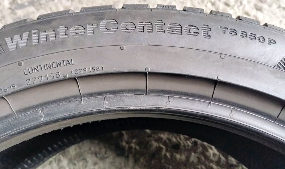Шини зимові R18 235/45 Continental Winter Contact TS850P