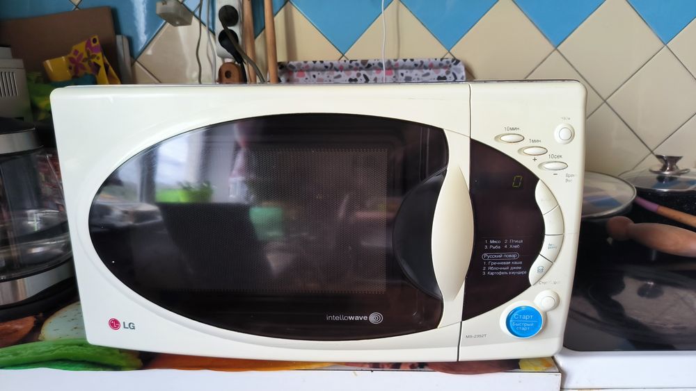 Мікрохвильова піч LG MS-2352T
