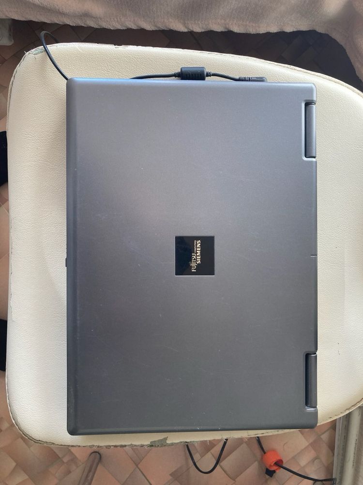 Ноутбук Fujitsu siemens