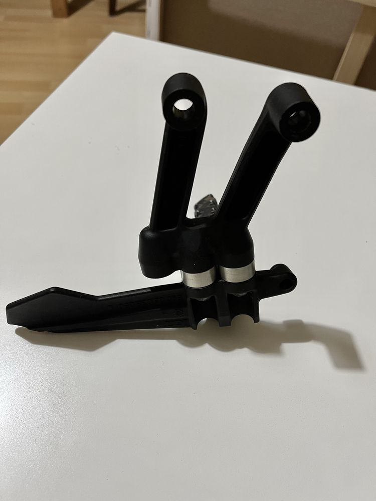 Oryginalne Sety KTM RC8 R / podnóżki