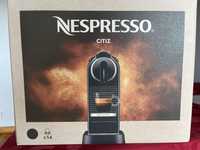 Maquina de cafe Nespresso.