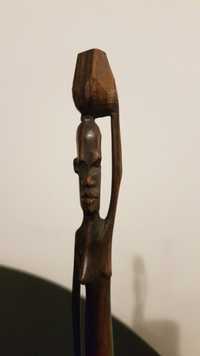 Figurka afrykańska z drewna