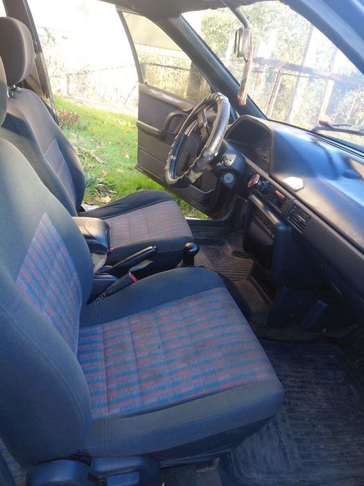 Продам авто Mazda 323 у гарному стані