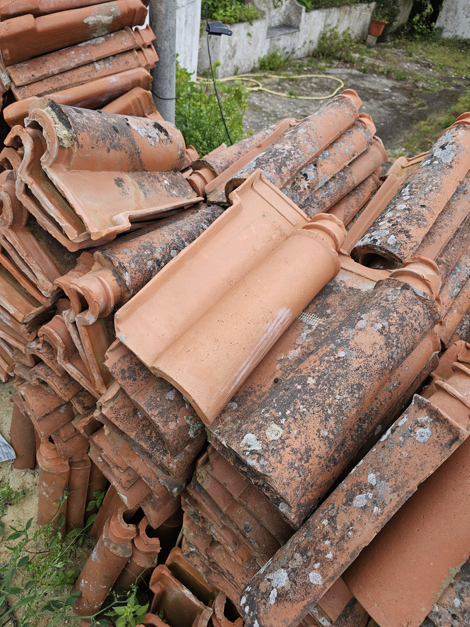 Telha lusa aproximadamente 70m2
