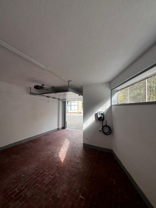 Garagem autónoma para alugar